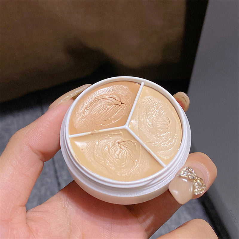 Vita™ Tri-Color Concealer
