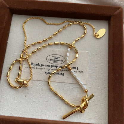 Eterna Knot Necklace