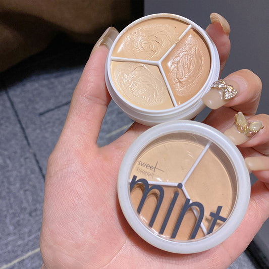 Vita™ Tri-Color Concealer